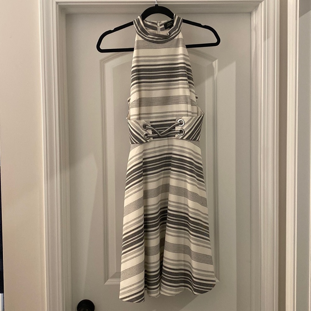 Tahari beautifully constructed dress